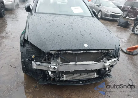 2015 Mercedes-Benz C 300 4Matic из США, поврежденный, VIN 55SWF4KB2FU015915